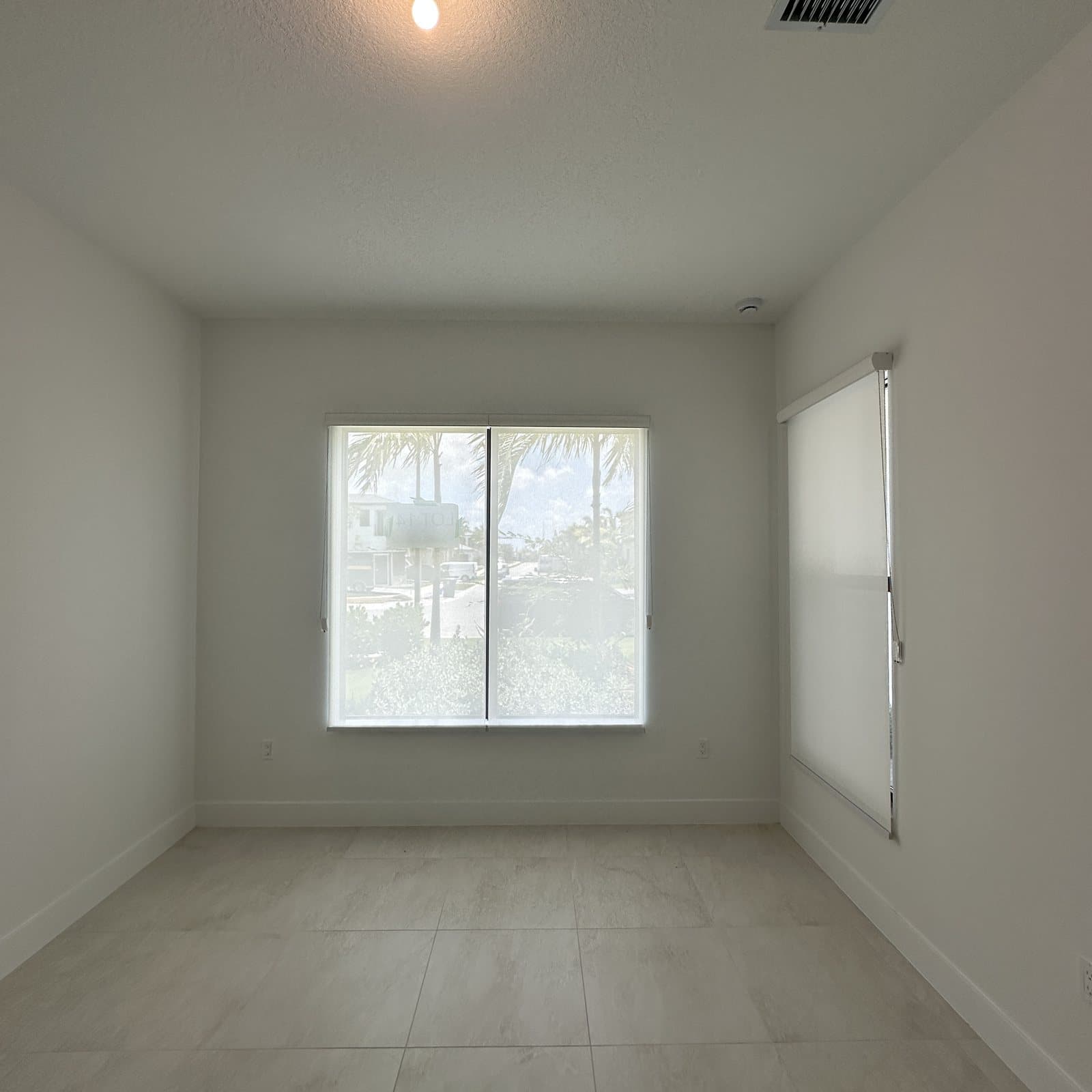 Roller Shades project photo 6 in Boca Raton