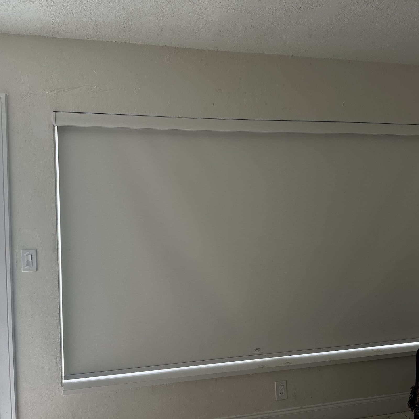 Roller Shades project photo 1 in Coral Springs
