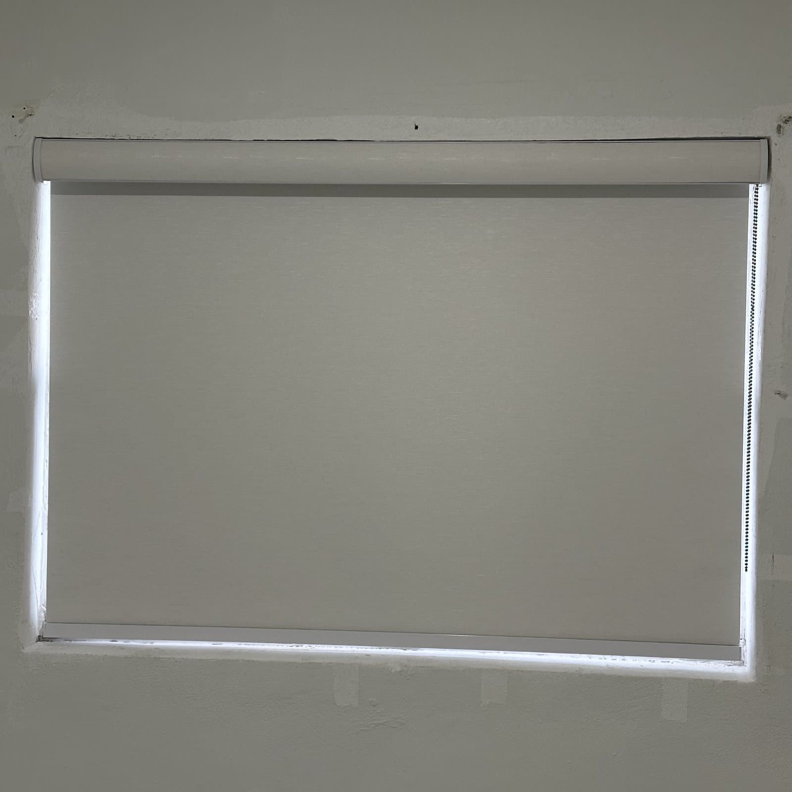 Roller Shades project photo 2 in Coral Springs