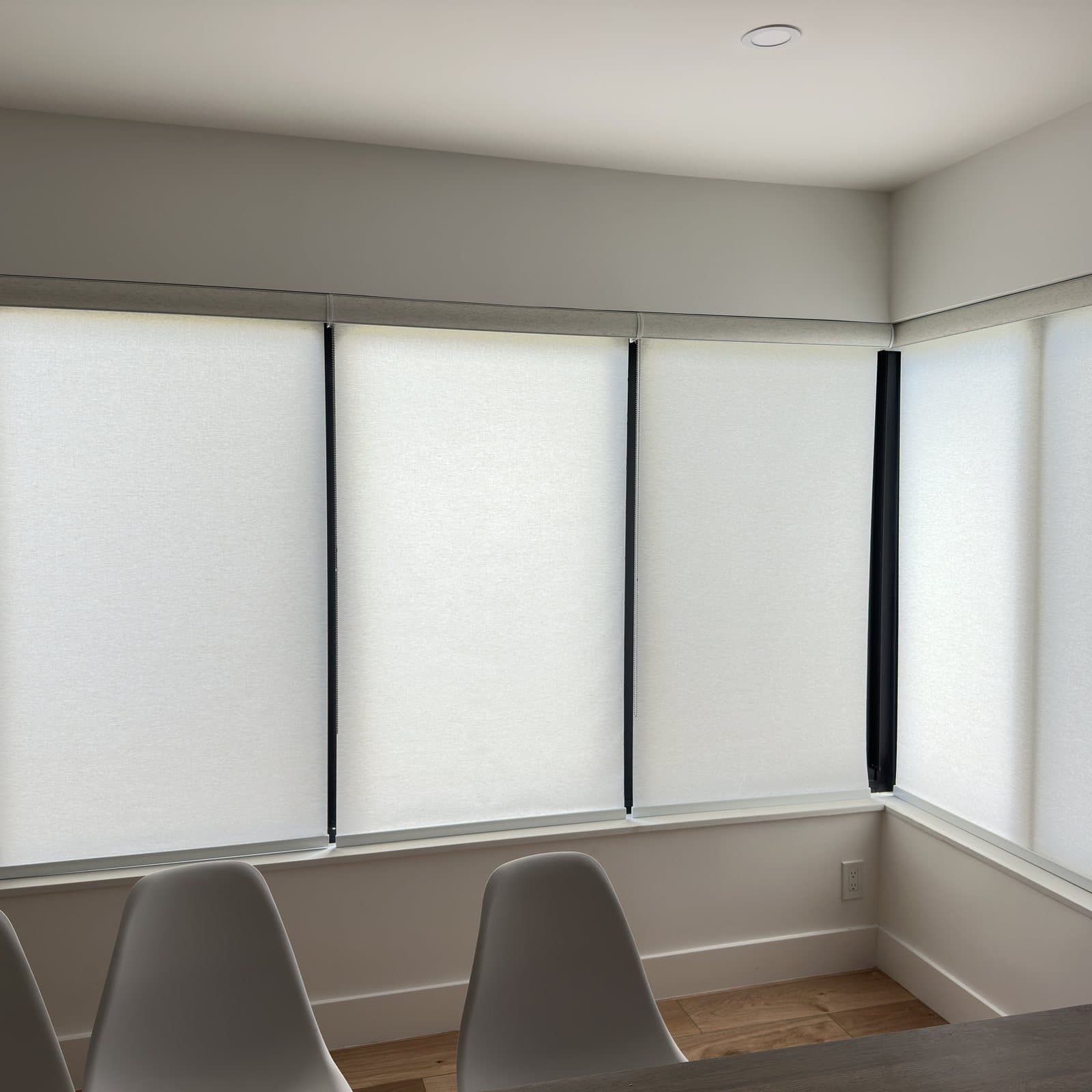 Roller Shades project photo 1 in Hollywood