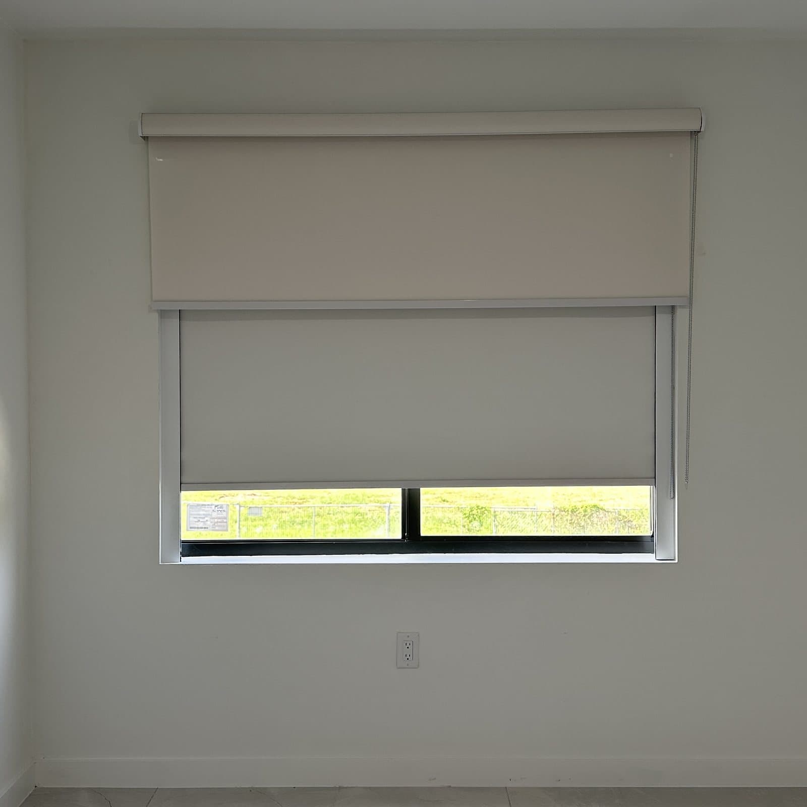 Roller Shades project photo 1 in Homestead
