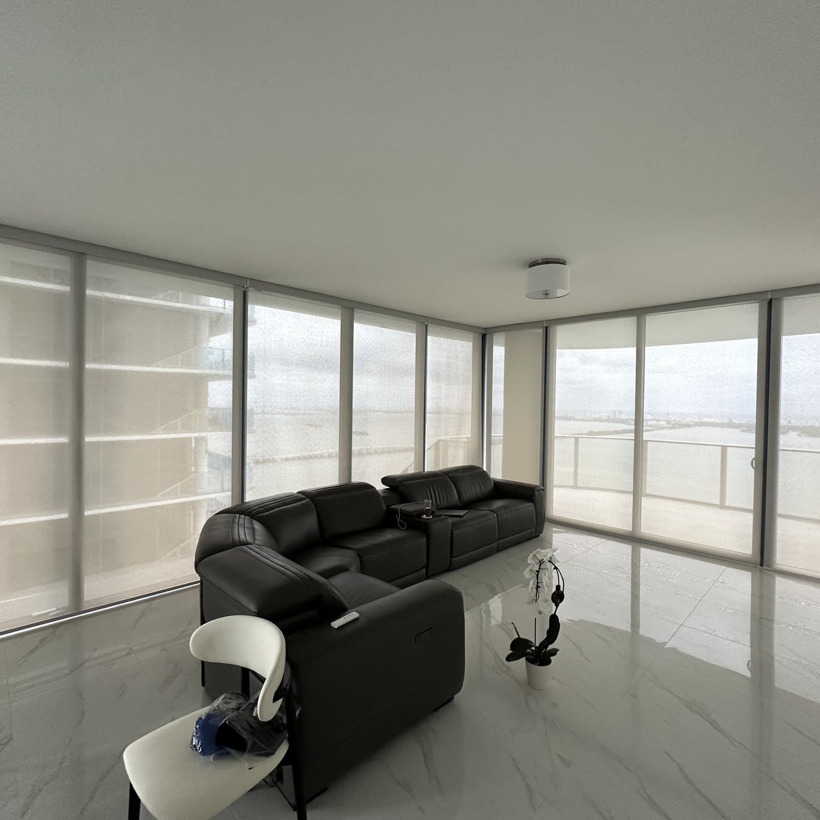 Roller Shades project photo 5 in Miami