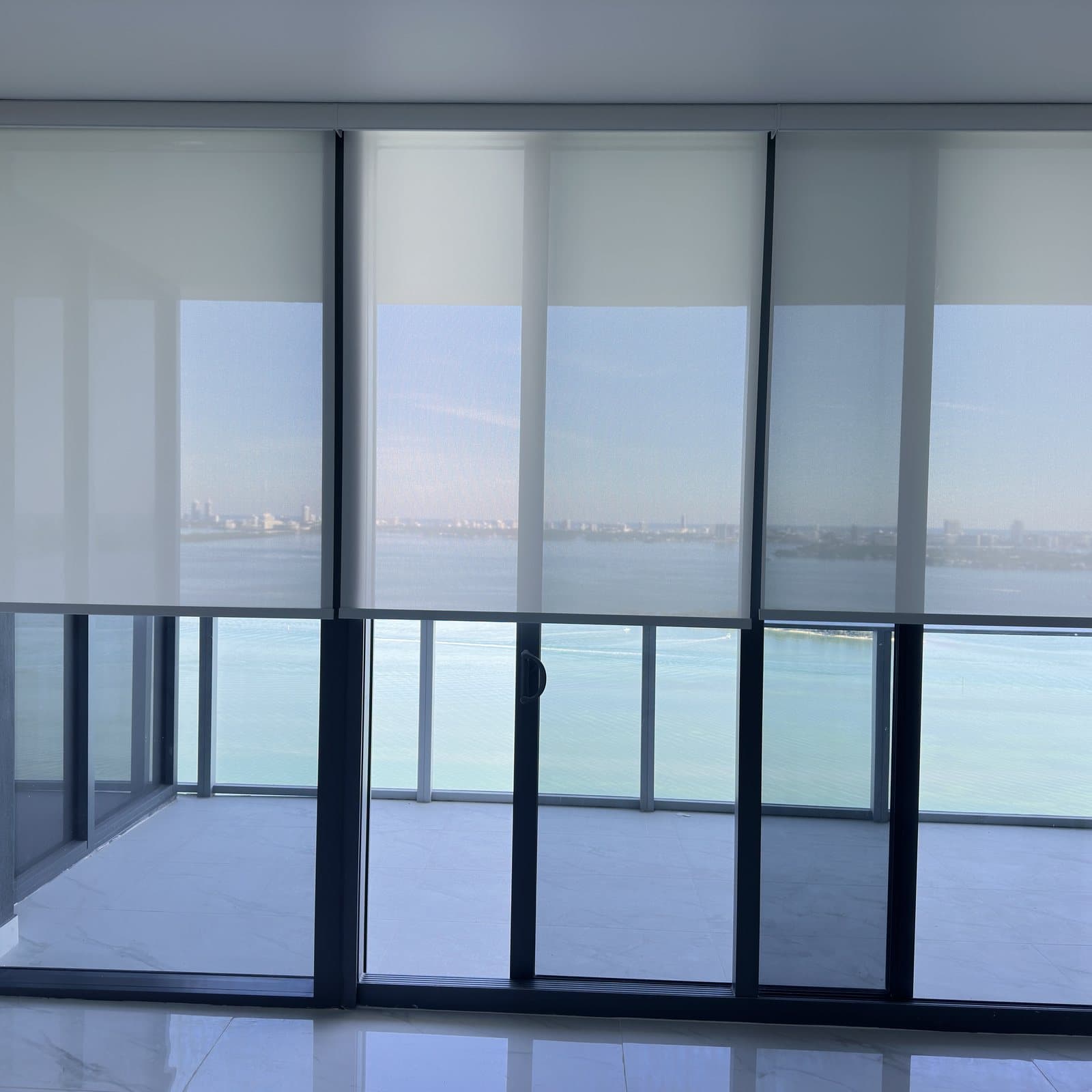 Roller Shades project photo 1 in Miami Beach