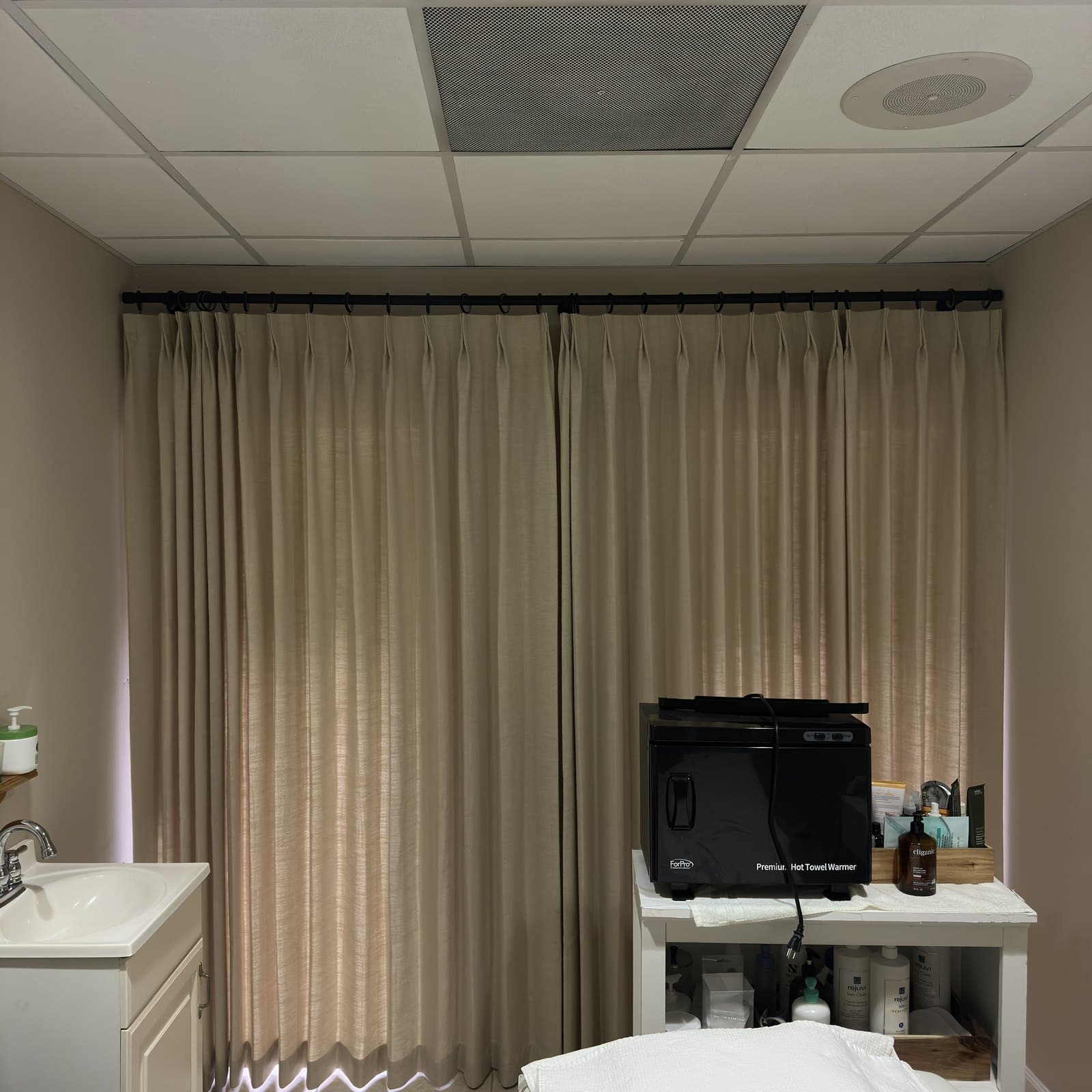 Drapery installation in Coral Springs