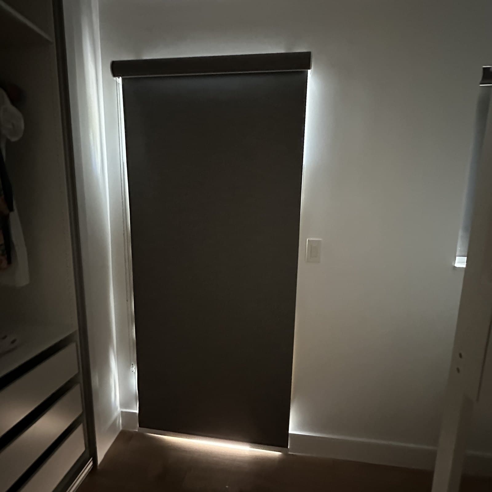 Roller Shades installation in Hollywood