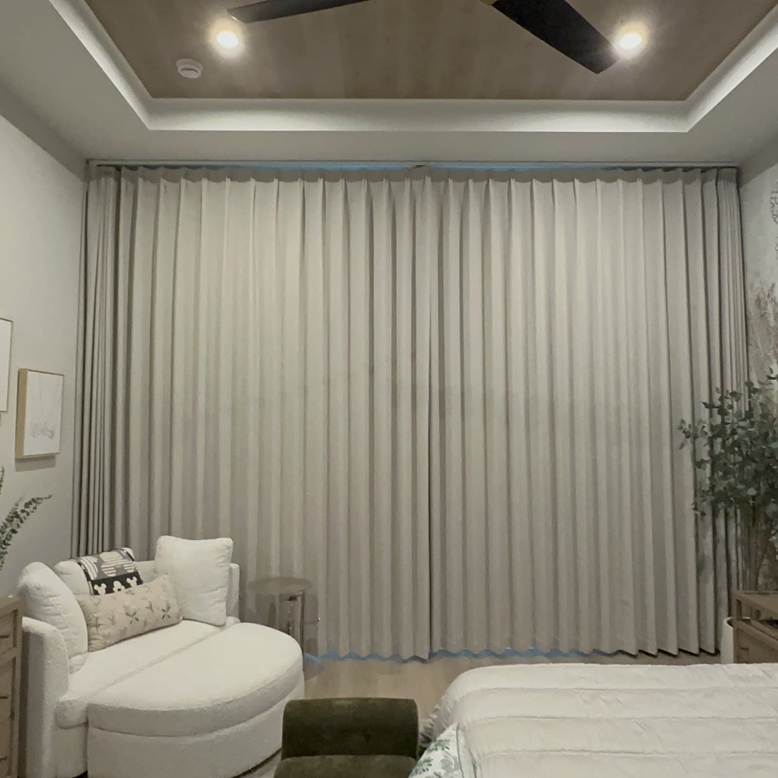 Drapery installation in Palm Beach Gardens